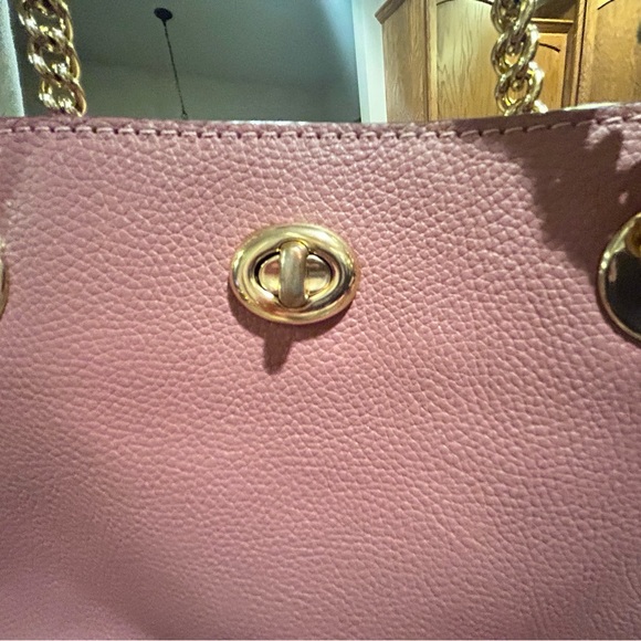 Pink COACH Turnlock Large Ladies Leather Tote - Picture 2 of 7
